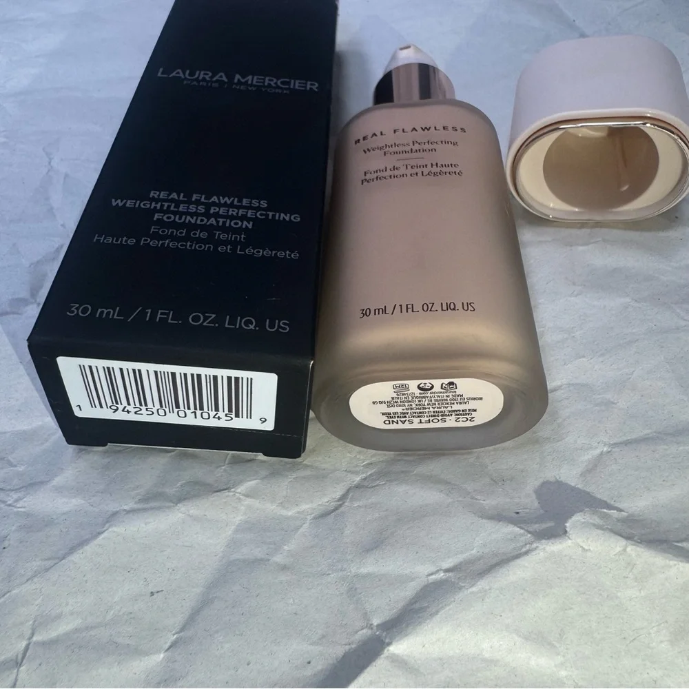 Laura mercier Real Flawless Weightless Perfecting Foundation